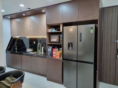 Midtown apartment, 7th District. High-end furniture. 85 meters, two bedrooms. The rent is only 24 million a month.