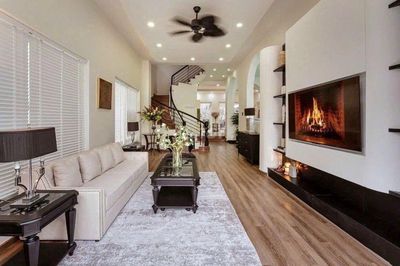 Rent a Nguyễn Văn Hưởng place that deserves brand space.