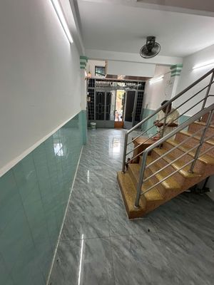 The Hàn Hải Nguyên truckhouse three-story five-room bathroom 3-million-millionth floor.