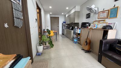 Rent your own room in the River Pangrain upper apartment.