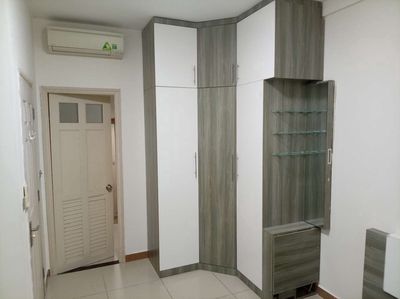 It's the owner who rented the German apartment in District 7