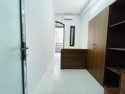 Open the two bedrooms near the 7th.