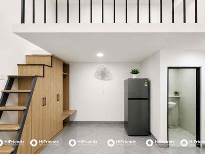 A full-in-house service apartment with its own washing machine near the university.