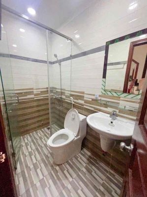 Rent the TRI. Three floors. Nguyễn Văn Đậu