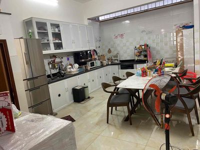 Three-story rent with air-cold machines, laundry machines.