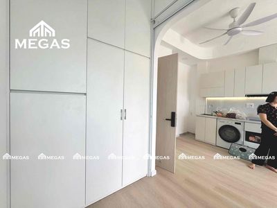 Rent the apartment. An inner bedroom in the laserview. Full pool furniture.