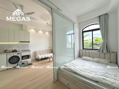 Rent the apartment. An inner bedroom in the laserview. Full pool furniture.
