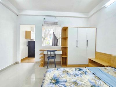 Empty the furniture room. It's like Bùi Đình Tuý.