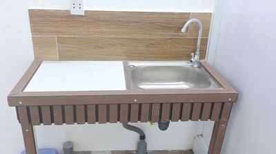 Room 30 meters 2 3 3 South Long District 9, private bathroom/ air conditioning, window