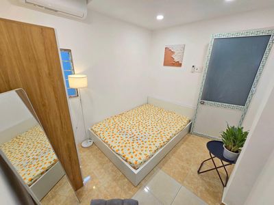Room 1 . . . . . . . . . . . . . . . . . . . . . .