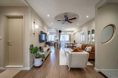 It's the owner of the Xi Grand Court rents a full bedroom - 14 million - in right now.