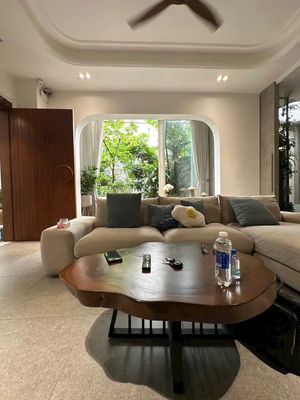 Ostreicher!!! The cause is 5 x 25 m 014 level 5 bedrooms Right Nguyễn Văn Hưởng Thảo Điền