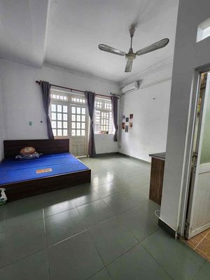 studio 30 m2 right on Phạm Văn Bạch Gò Vấp