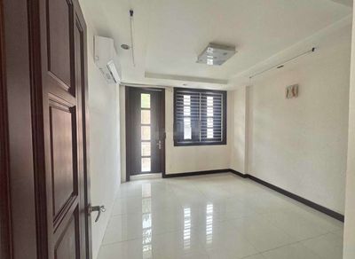 Next door to AK 8 x 20 meters 4th floor 7 bedroom is right there