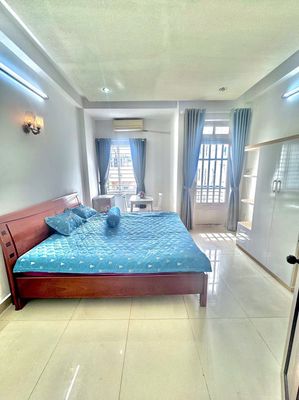 apartments 4 to 5 people 2 P sleeping - 70 meters, 2 blocks, 2 air conditioning.