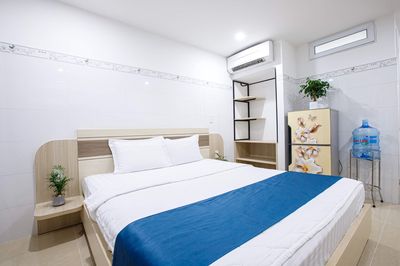 It's the owner who rented the service apartment near rmit, tdtu, ufm
