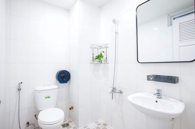 It's the owner who rented the service apartment near rmit, tdtu, ufm