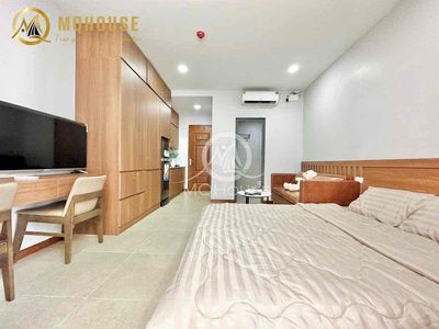 Two Mini Commons Rooms, right now, Va Huflit, just over five.