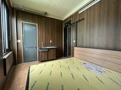 Rent a new medical hotel room 100%. Full interior, next to pmh. 10 p over umber