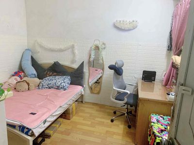 Shar one room in a two-room apartment at the divy chain, Phú Nhuận.