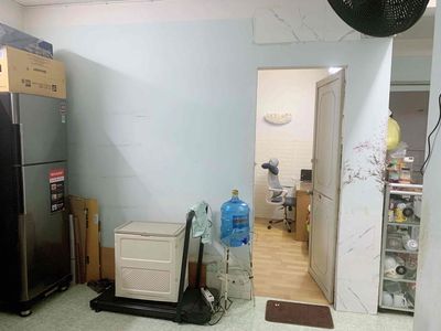 Shar one room in a two-room apartment at the divy chain, Phú Nhuận.