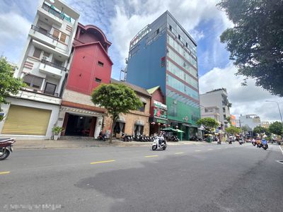 Rent a mtkd Tân Sơn Nhì area 4.2 x25-3rd floor house, Sant. Seven bedrooms, four toilets.