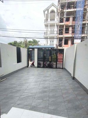 Two-sided-sided-in-Nguyễn Duy Trinh -- Long Trường-two-story bedroom 4 toilets.