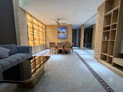 Level 1 apartment near Lital Park.