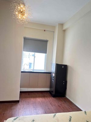 Rent the Studio District Window near Law University, University of Deeds.