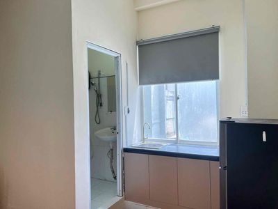 Rent the Studio District Window near Law University, University of Deeds.