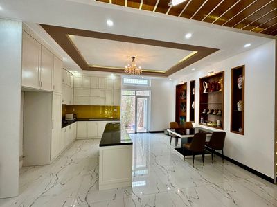 Nice house. 20 meters of Firefly 6 x23 meters. 4th floor bedroom plus cold machine near 5