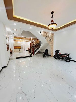 Nice house. 20 meters of Firefly 6 x23 meters. 4th floor bedroom plus cold machine near 5