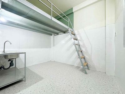 A cheap hotel room just 10 minutes past University of Haflit