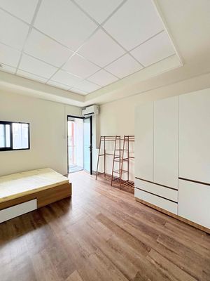 A new bedroom, a cool balcony, a cup of kitchens.