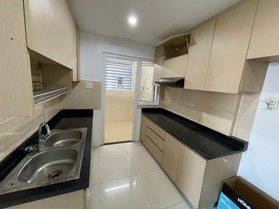 C/c Saigon Tower - rent 3 p sleeps 94 m2 at 10 million a month
