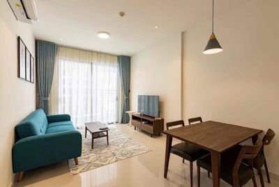Two bedrooms, two bathrooms 83 m2 Saigon Royal full of furniture
