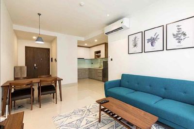 Two bedrooms, two bathrooms 83 m2 Saigon Royal full of furniture