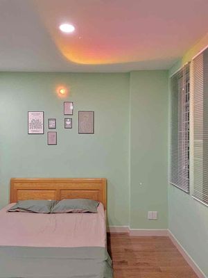 It's the owner who rents room full of interiors in District 1.