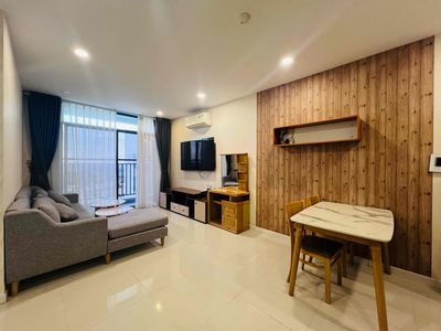 Central Premium apartment needs to be rented three bedrooms. Two full-house toilets.