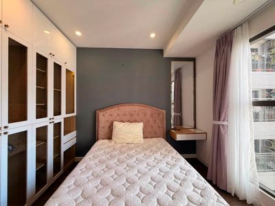 Rent the apartment 2 Saigon Royal Bedrooms, District 4, view pool