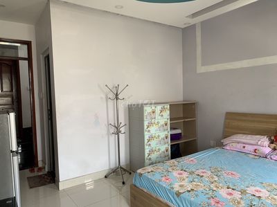 Get a nice room, Zqz District Center, parking space.