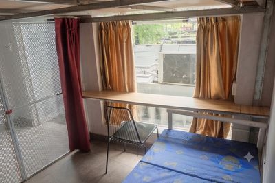 Women's student staying near Uth transport