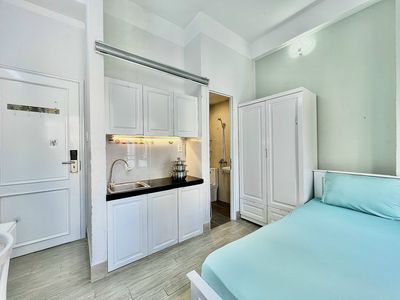 The balcony suite 25 M2 is in college to violate Ho Chi Minh City, university in the fifth district.