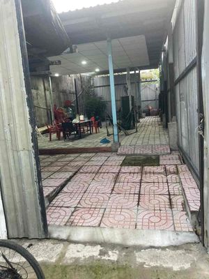 Let's rent out the original house.
