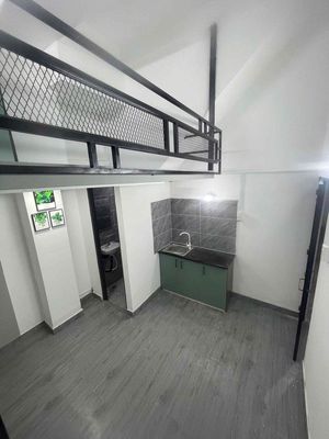 The Cộng Hoà New Room -- hk Institute -- it's only 3 million9 dollars.