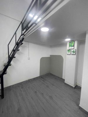 The Cộng Hoà New Room -- hk Institute -- it's only 3 million9 dollars.
