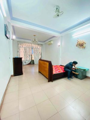 6 meters Thạch Lam floor 4x17.5 meters at 13 million