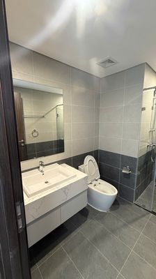 Rent two bedrooms. Two toilets. The Opus One 80m2 View Park. 36 ha.