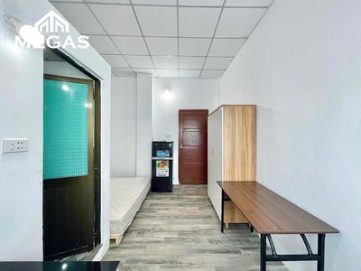 The wide studio is now available in Europe - Tân Trụ, New Shan
