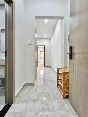 Open the apartment. One bedroom with a Tân Bình balcony.